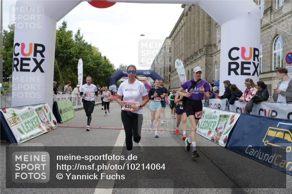 06.09.2026 - CURREX Alsterlauf Yannick Fuchs http://msf.ph/oto/10214064 06.09.2026 10:10:12 Ziel 2057, 2607, 2634, 2747, 3277, 3283, 4195, 4246, 4248, 4252, 4710, 5008, 6338, 6354, 8072, 8115, 8149, 8241 meine-sportfotos.de
