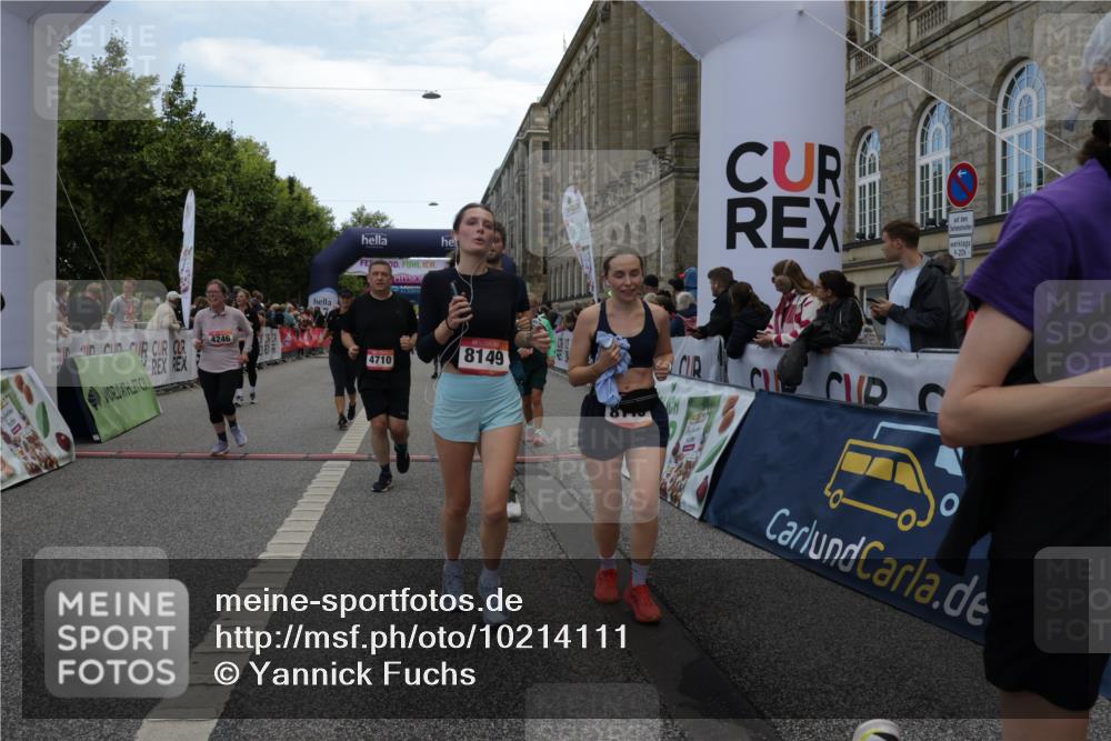 06.09.2026 - CURREX Alsterlauf Yannick Fuchs http://msf.ph/oto/10214111 06.09.2026 10:10:13 Ziel 2057, 2607, 2634, 2747, 3277, 3283, 4166, 4195, 4246, 4248, 4252, 4710, 4984, 5008, 6338, 6354, 8072, 8115, 8149, 8241 meine-sportfotos.de