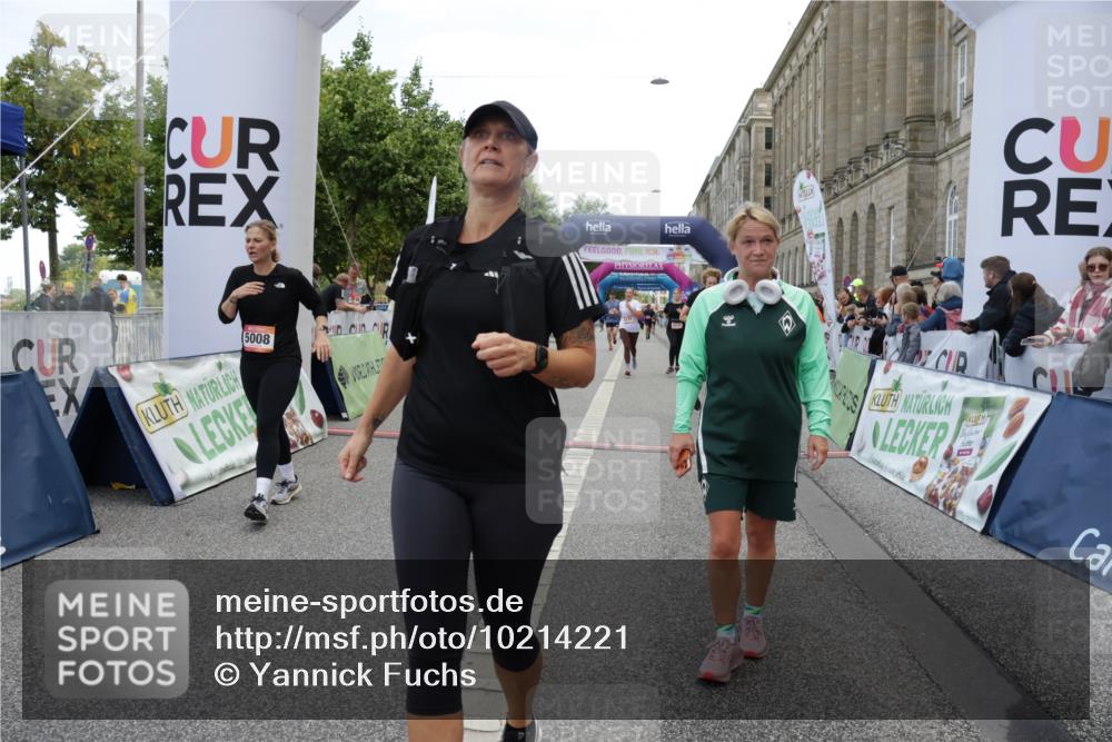06.09.2026 - CURREX Alsterlauf Yannick Fuchs http://msf.ph/oto/10214221 06.09.2026 10:10:16 Ziel 2057, 2634, 2747, 3277, 3283, 4166, 4195, 4246, 4402, 4710, 4775, 4855, 4984, 5008, 5558, 6338, 6354, 8034, 8072, 8115, 8149, 8241 meine-sportfotos.de
