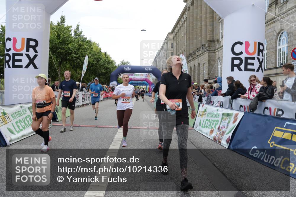 06.09.2026 - CURREX Alsterlauf Yannick Fuchs http://msf.ph/oto/10214336 06.09.2026 10:10:20 Ziel 2747, 4166, 4195, 4246, 4402, 4710, 4775, 4816, 4855, 4984, 5008, 5558, 8034, 8241 meine-sportfotos.de