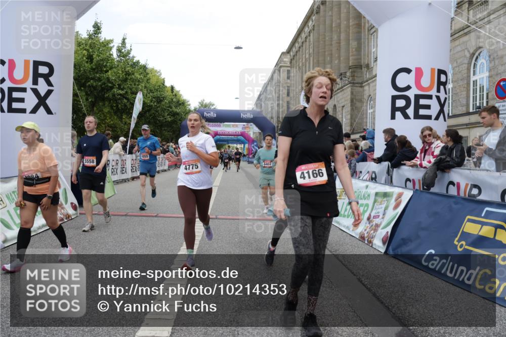 06.09.2026 - CURREX Alsterlauf Yannick Fuchs http://msf.ph/oto/10214353 06.09.2026 10:10:20 Ziel 2747, 4166, 4195, 4246, 4402, 4710, 4775, 4816, 4855, 4984, 5008, 5558, 8034, 8241 meine-sportfotos.de