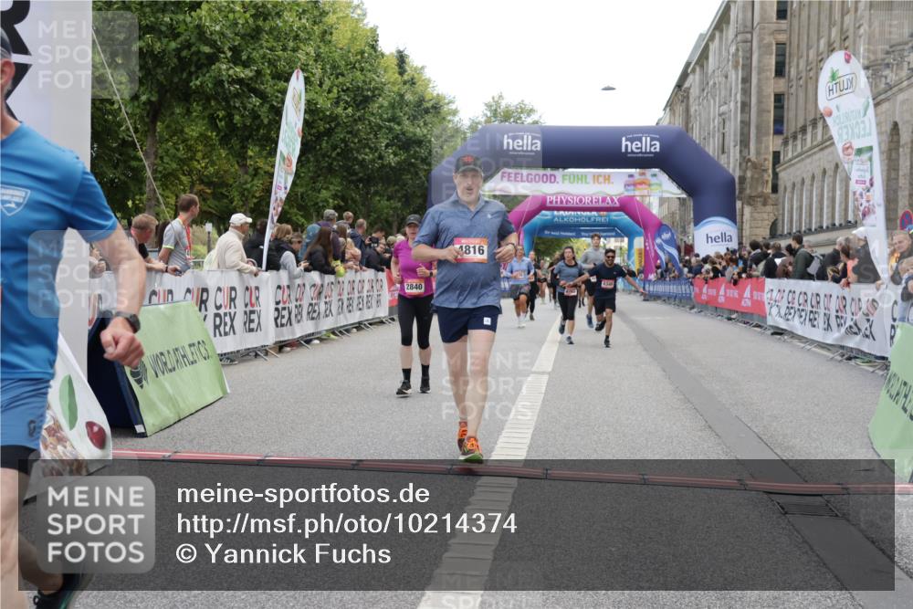 06.09.2026 - CURREX Alsterlauf Yannick Fuchs http://msf.ph/oto/10214374 06.09.2026 10:10:22 Ziel 2747, 4166, 4402, 4775, 4816, 4855, 4984, 5008, 5558, 6165, 6349, 8034 meine-sportfotos.de