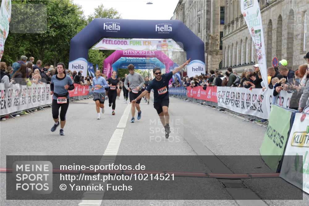 06.09.2026 - CURREX Alsterlauf Yannick Fuchs http://msf.ph/oto/10214521 06.09.2026 10:10:25 Ziel 4144, 4166, 4239, 4402, 4694, 4775, 4816, 4855, 4984, 5558, 6165, 6349, 8034 meine-sportfotos.de