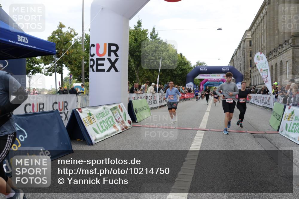 06.09.2026 - CURREX Alsterlauf Yannick Fuchs http://msf.ph/oto/10214750 06.09.2026 10:10:29 Ziel 3077, 3426, 4144, 4239, 4694, 4816, 6165, 6349 meine-sportfotos.de