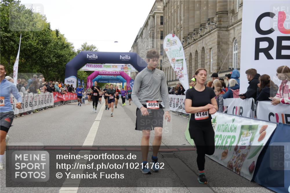 06.09.2026 - CURREX Alsterlauf Yannick Fuchs http://msf.ph/oto/10214762 06.09.2026 10:10:30 Ziel 3077, 3426, 4144, 4239, 4694, 6165, 6349 meine-sportfotos.de