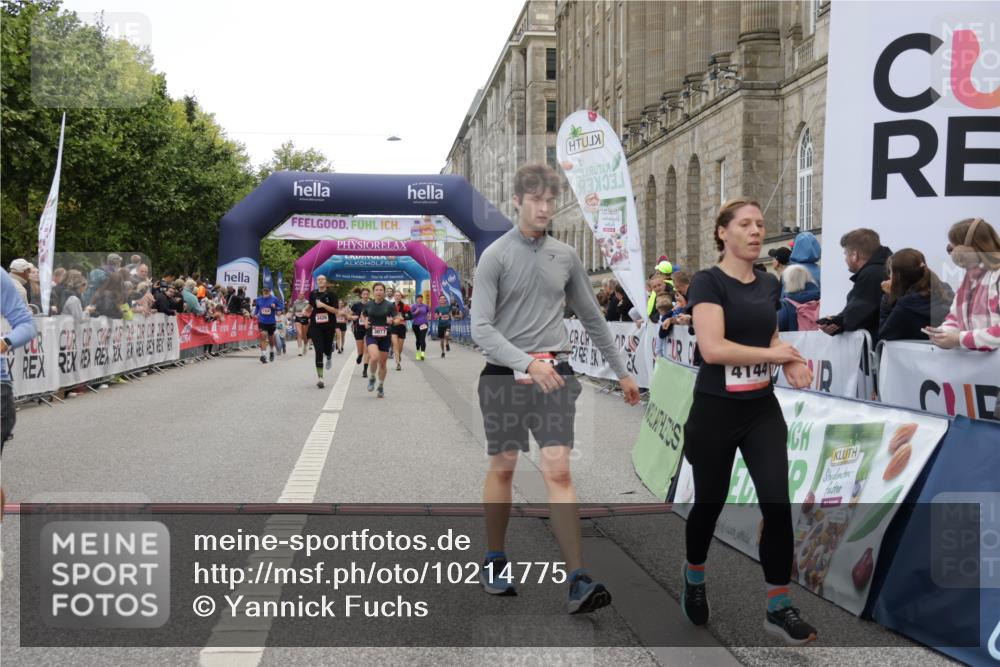 06.09.2026 - CURREX Alsterlauf Yannick Fuchs http://msf.ph/oto/10214775 06.09.2026 10:10:30 Ziel 3077, 3426, 4144, 4239, 4694, 6165, 6349 meine-sportfotos.de