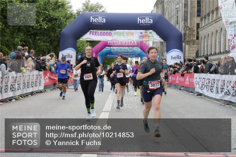 06.09.2026 - CURREX Alsterlauf Yannick Fuchs http://msf.ph/oto/10214853 06.09.2026 10:10:32 Ziel 3077, 3278, 3426, 4144, 4239, 4694, 5356, 6165, 6349, 6351 meine-sportfotos.de