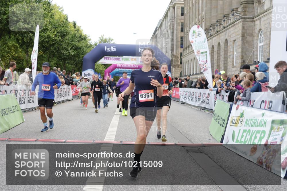 06.09.2026 - CURREX Alsterlauf Yannick Fuchs http://msf.ph/oto/10215009 06.09.2026 10:10:36 Ziel 2509, 2670, 2674, 3077, 3127, 3278, 3426, 4066, 4144, 4167, 4239, 4694, 4959, 5356, 6220, 6351 meine-sportfotos.de