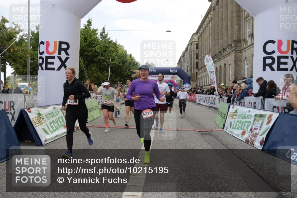 06.09.2026 - CURREX Alsterlauf Yannick Fuchs http://msf.ph/oto/10215195 06.09.2026 10:10:40 Ziel 2509, 2589, 2670, 2674, 3077, 3127, 3278, 3345, 3426, 3649, 3930, 4066, 4077, 4167, 4211, 4238, 4697, 4959, 5356, 6220, 6351 meine-sportfotos.de