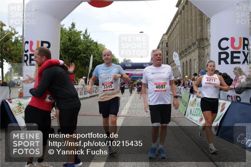06.09.2026 - CURREX Alsterlauf Yannick Fuchs http://msf.ph/oto/10215435 06.09.2026 10:10:47 Ziel 2058, 2365, 2589, 2670, 2674, 2734, 3127, 3345, 3348, 3649, 3840, 3930, 4077, 4167, 4211, 4238, 4697, 4959, 6434 meine-sportfotos.de