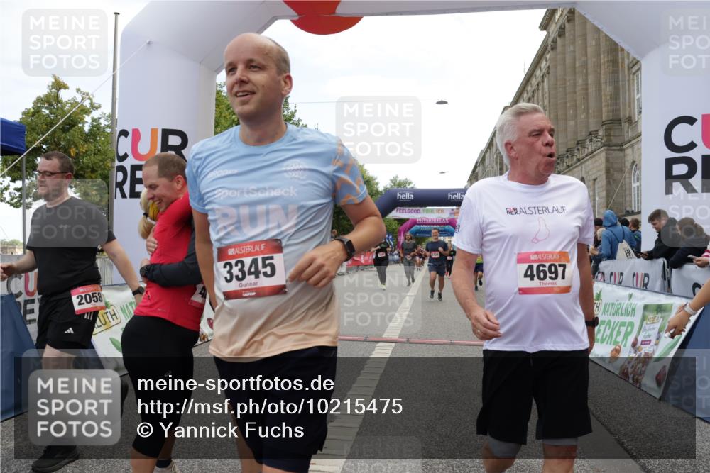 06.09.2026 - CURREX Alsterlauf Yannick Fuchs http://msf.ph/oto/10215475 06.09.2026 10:10:47 Ziel 2058, 2365, 2589, 2670, 2674, 2734, 3127, 3345, 3348, 3649, 3840, 3930, 4077, 4167, 4211, 4238, 4697, 4959, 6434 meine-sportfotos.de