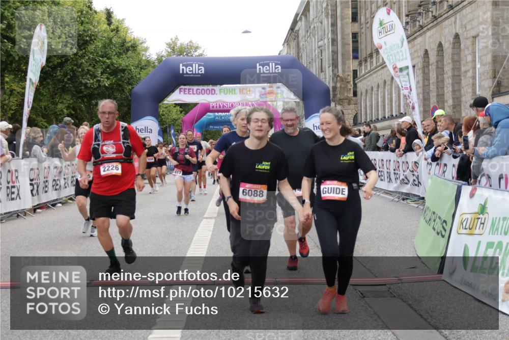 06.09.2026 - CURREX Alsterlauf Yannick Fuchs http://msf.ph/oto/10215632 06.09.2026 10:10:54 Ziel 2226, 2312, 2365, 2417, 2427, 2552, 2616, 2734, 2982, 3348, 3685, 3687, 3840, 3995, 5141, 5142, 5898, 6088, 6434 meine-sportfotos.de