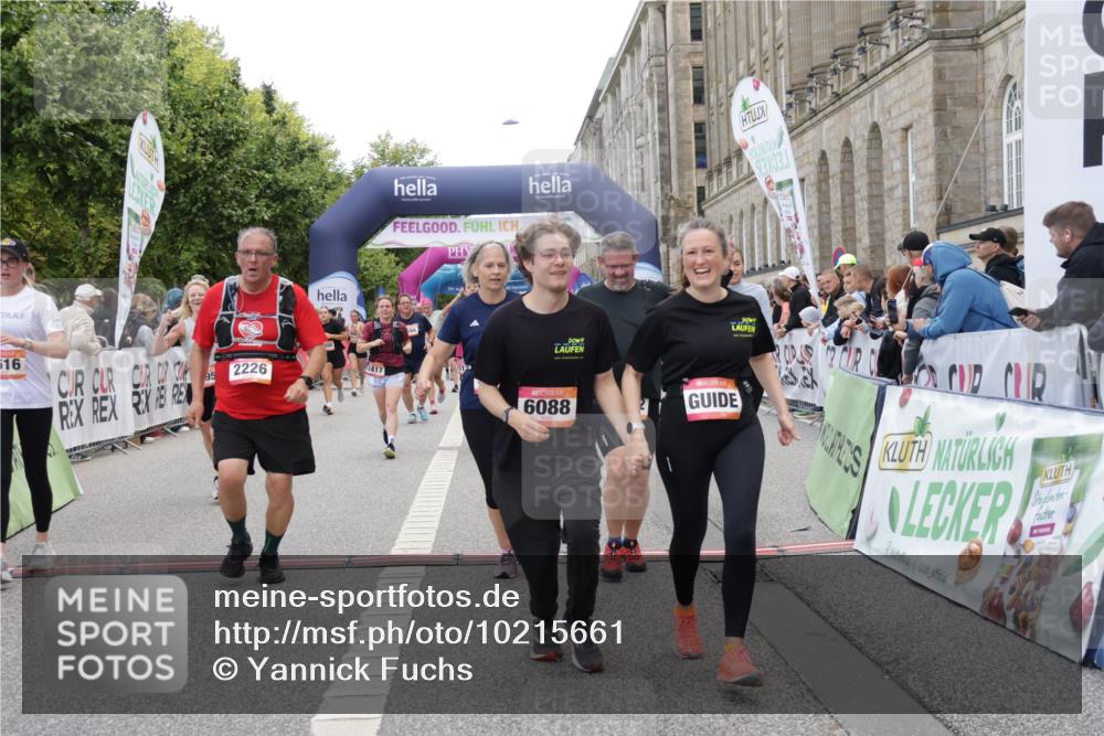 06.09.2026 - CURREX Alsterlauf Yannick Fuchs http://msf.ph/oto/10215661 06.09.2026 10:10:54 Ziel 2226, 2312, 2365, 2417, 2427, 2552, 2616, 2734, 2982, 3348, 3685, 3687, 3840, 3995, 5141, 5142, 5898, 6088, 6434 meine-sportfotos.de