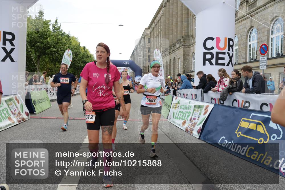 06.09.2026 - CURREX Alsterlauf Yannick Fuchs http://msf.ph/oto/10215868 06.09.2026 10:11:00 Ziel 2226, 2312, 2417, 2427, 2552, 2566, 2616, 2732, 2982, 3171, 3685, 3687, 3988, 3995, 5141, 5142, 5555, 5826, 5888, 5898, 6088, 8292 meine-sportfotos.de