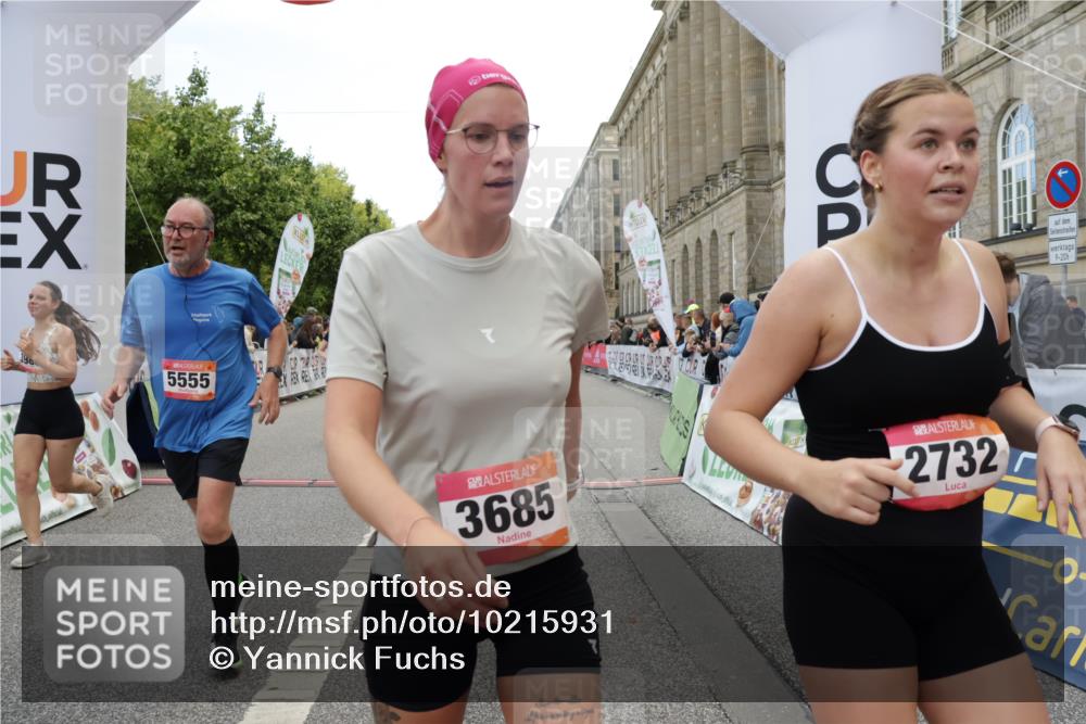 06.09.2026 - CURREX Alsterlauf Yannick Fuchs http://msf.ph/oto/10215931 06.09.2026 10:11:02 Ziel 2312, 2417, 2427, 2552, 2566, 2732, 2982, 3171, 3685, 3687, 3988, 3995, 5142, 5555, 5826, 5888, 5898, 8292 meine-sportfotos.de