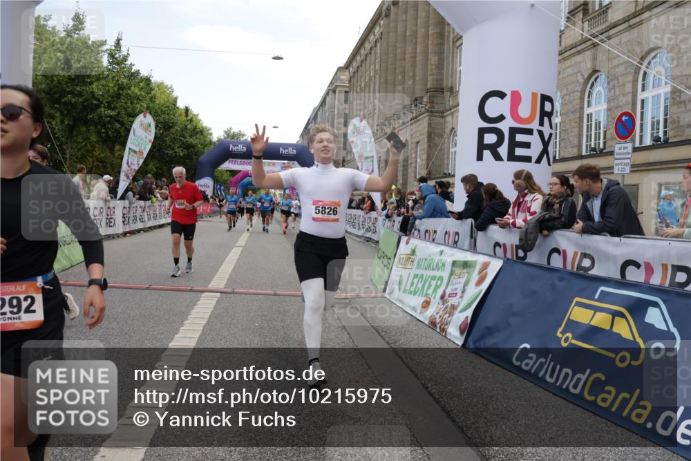 06.09.2026 - CURREX Alsterlauf Yannick Fuchs http://msf.ph/oto/10215975 06.09.2026 10:11:04 Ziel 2312, 2417, 2552, 2566, 2732, 2982, 3171, 3685, 3687, 3988, 5268, 5496, 5498, 5499, 5500, 5555, 5826, 5888, 5898, 8292 meine-sportfotos.de