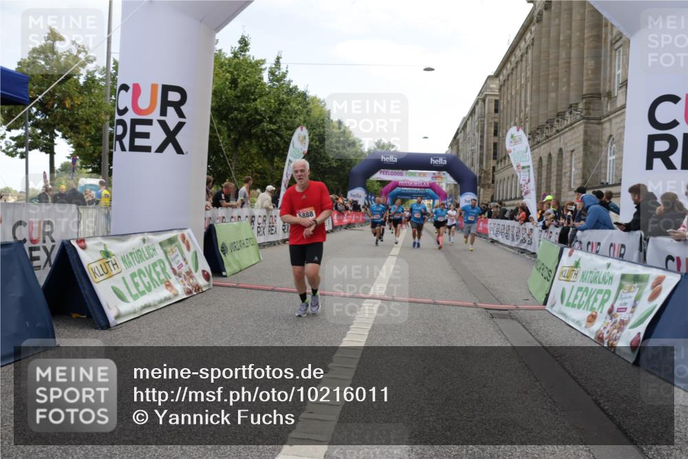 06.09.2026 - CURREX Alsterlauf Yannick Fuchs http://msf.ph/oto/10216011 06.09.2026 10:11:05 Ziel 2552, 2566, 2732, 2982, 3171, 3685, 3687, 3988, 4409, 5268, 5496, 5498, 5499, 5500, 5555, 5826, 5888, 5898, 8292 meine-sportfotos.de
