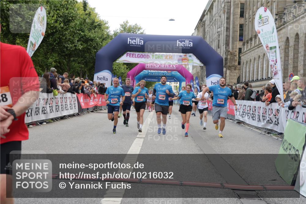 06.09.2026 - CURREX Alsterlauf Yannick Fuchs http://msf.ph/oto/10216032 06.09.2026 10:11:06 Ziel 2566, 2732, 3171, 3685, 3687, 3988, 4409, 5268, 5496, 5498, 5499, 5500, 5555, 5826, 5888, 5898, 8292 meine-sportfotos.de