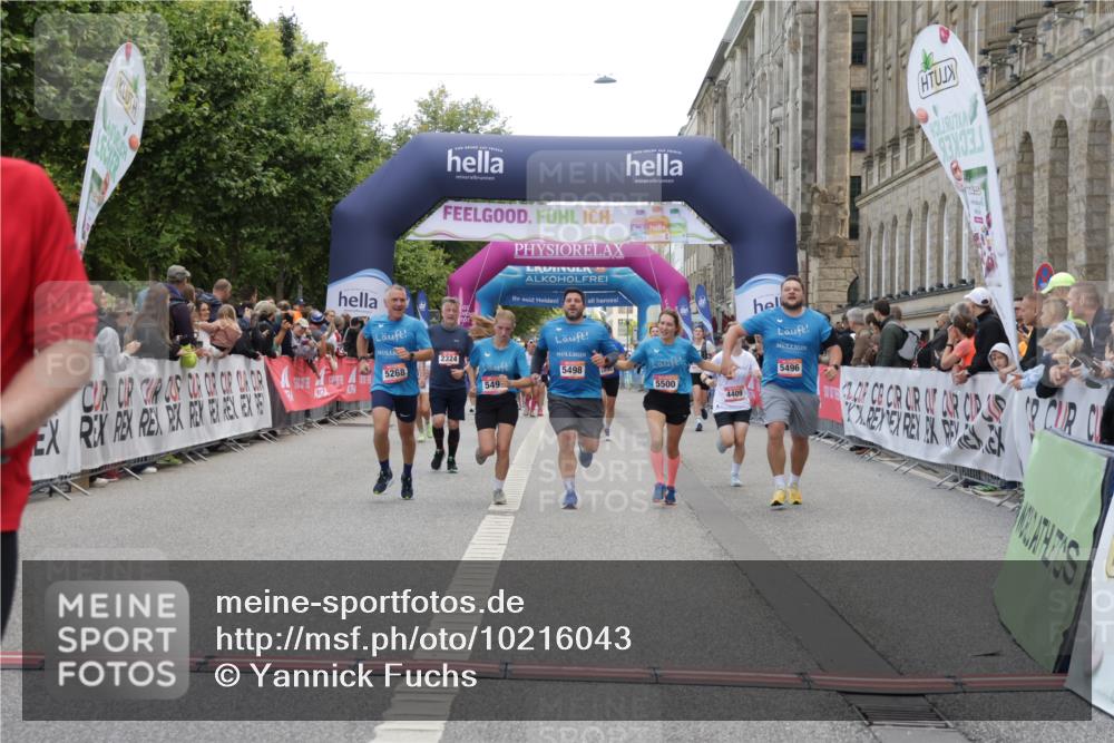 06.09.2026 - CURREX Alsterlauf Yannick Fuchs http://msf.ph/oto/10216043 06.09.2026 10:11:06 Ziel 2566, 2732, 3171, 3685, 3687, 3988, 4409, 5268, 5496, 5498, 5499, 5500, 5555, 5826, 5888, 5898, 8292 meine-sportfotos.de