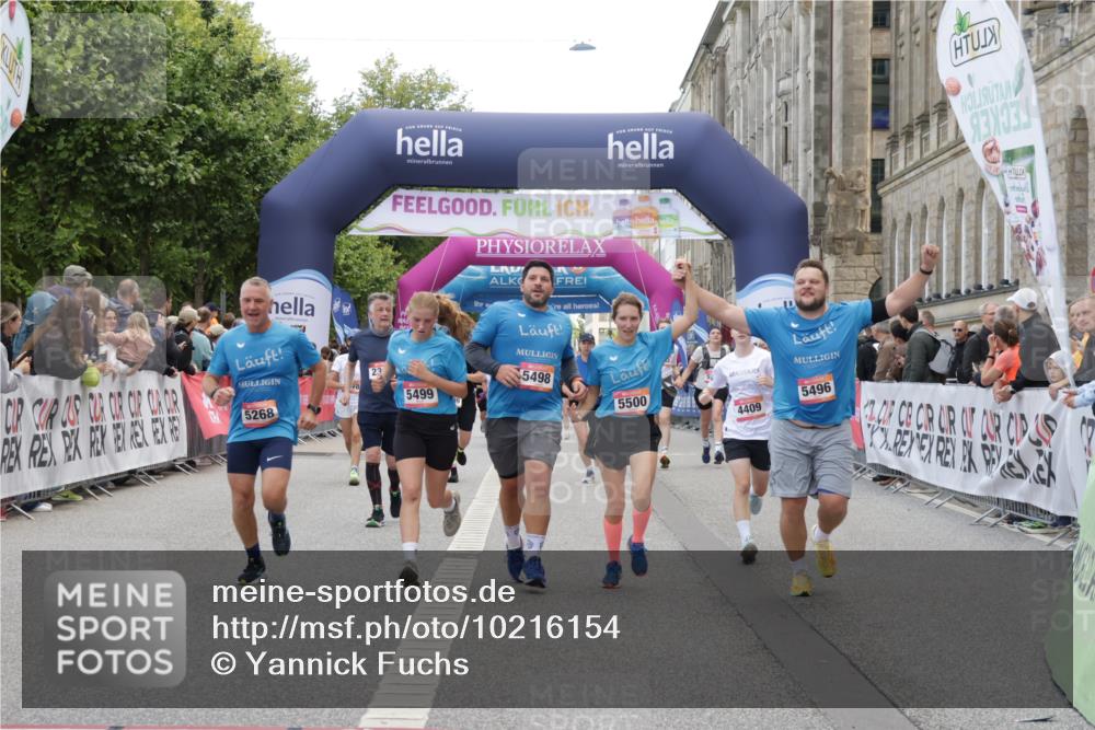 06.09.2026 - CURREX Alsterlauf Yannick Fuchs http://msf.ph/oto/10216154 06.09.2026 10:11:07 Ziel 2324, 2566, 2732, 3171, 3988, 4409, 5268, 5496, 5498, 5499, 5500, 5555, 5826, 5888, 8292 meine-sportfotos.de