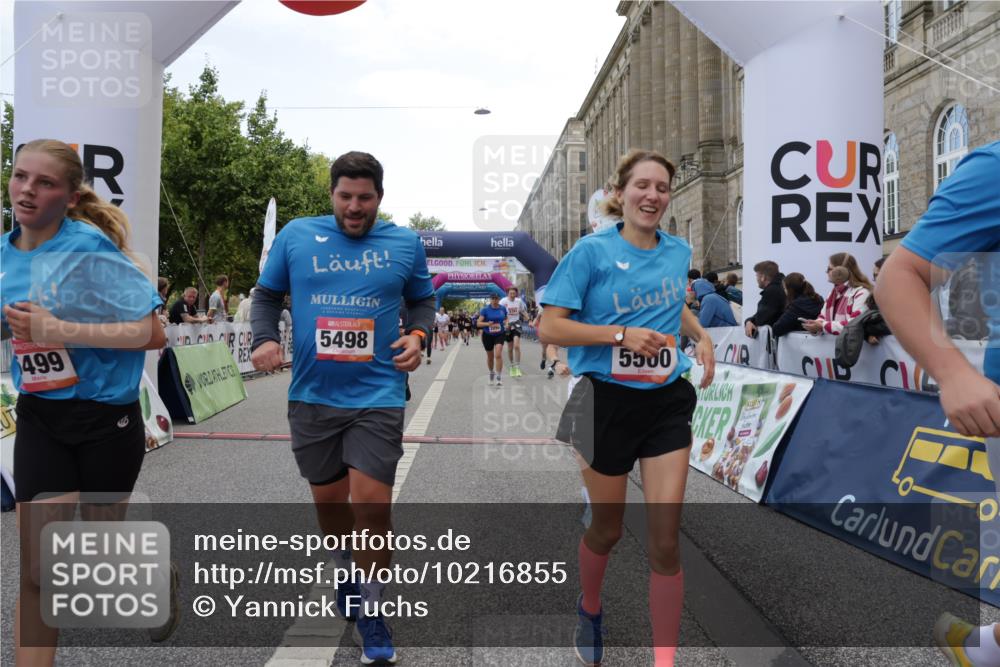 06.09.2026 - CURREX Alsterlauf Yannick Fuchs http://msf.ph/oto/10216855 06.09.2026 10:11:11 Ziel 2324, 2889, 2890, 3171, 4409, 5268, 5327, 5351, 5392, 5393, 5496, 5498, 5499, 5500, 5532, 5818, 5826, 5888, 6100 meine-sportfotos.de