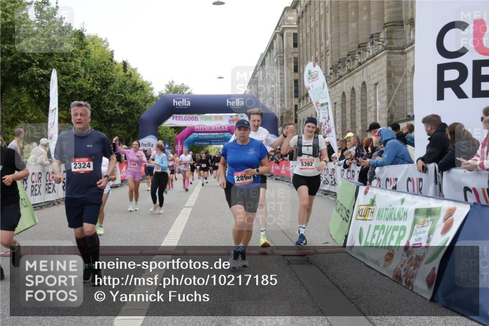 06.09.2026 - CURREX Alsterlauf Yannick Fuchs http://msf.ph/oto/10217185 06.09.2026 10:11:13 Ziel 2324, 2889, 2890, 2979, 4409, 5268, 5327, 5351, 5392, 5393, 5496, 5498, 5499, 5500, 5532, 5818, 6100 meine-sportfotos.de