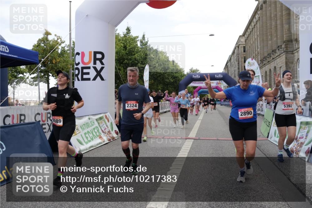 06.09.2026 - CURREX Alsterlauf Yannick Fuchs http://msf.ph/oto/10217383 06.09.2026 10:11:14 Ziel 2324, 2889, 2890, 2979, 2980, 4409, 4782, 4783, 5268, 5327, 5351, 5392, 5393, 5496, 5498, 5499, 5500, 5532, 5818, 6100, 6103 meine-sportfotos.de