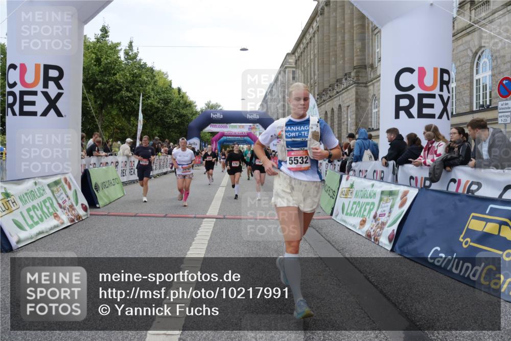 06.09.2026 - CURREX Alsterlauf Yannick Fuchs http://msf.ph/oto/10217991 06.09.2026 10:11:18 Ziel 2324, 2889, 2890, 2979, 2980, 4251, 4612, 4782, 4783, 5327, 5351, 5392, 5393, 5532, 5818, 6100, 6103, 6393, 6465 meine-sportfotos.de