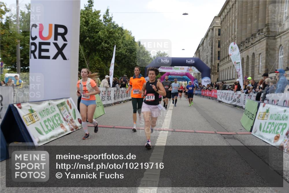 06.09.2026 - CURREX Alsterlauf Yannick Fuchs http://msf.ph/oto/10219716 06.09.2026 10:11:25 Ziel 2014, 2352, 2979, 2980, 3652, 4251, 4442, 4517, 4612, 4782, 4783, 5647, 6103, 6393, 6465, 8004, 8007 meine-sportfotos.de