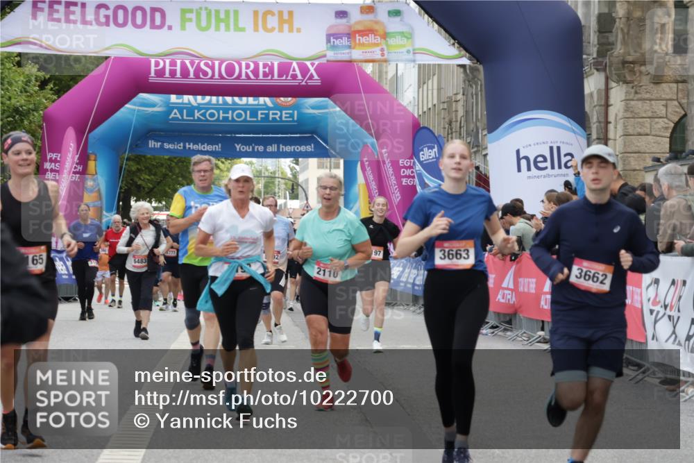 06.09.2026 - CURREX Alsterlauf Yannick Fuchs http://msf.ph/oto/10222700 06.09.2026 10:11:46 Ziel 2110, 2125, 2192, 2701, 3060, 3662, 3663, 3704, 4188, 4189, 4276, 4611, 5451, 5458, 6019, 6166, 6362, 6446, 8165, 8166 meine-sportfotos.de