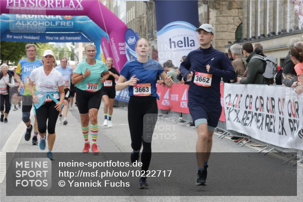 06.09.2026 - CURREX Alsterlauf Yannick Fuchs http://msf.ph/oto/10222717 06.09.2026 10:11:46 Ziel 2110, 2125, 2192, 2701, 3060, 3662, 3663, 3704, 4188, 4189, 4276, 4611, 5451, 5458, 6019, 6166, 6362, 6446, 8165, 8166 meine-sportfotos.de