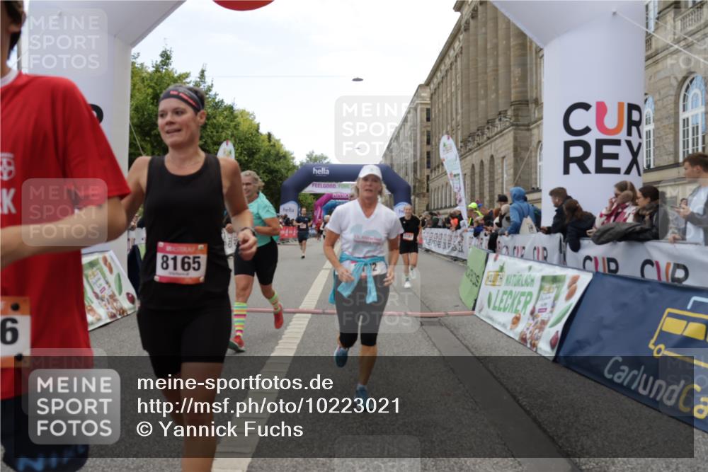 06.09.2026 - CURREX Alsterlauf Yannick Fuchs http://msf.ph/oto/10223021 06.09.2026 10:11:51 Ziel 2110, 2125, 2192, 2701, 3662, 3663, 3704, 4276, 4611, 4653, 5197, 5292, 6166, 6362, 6467, 8165, 8166 meine-sportfotos.de