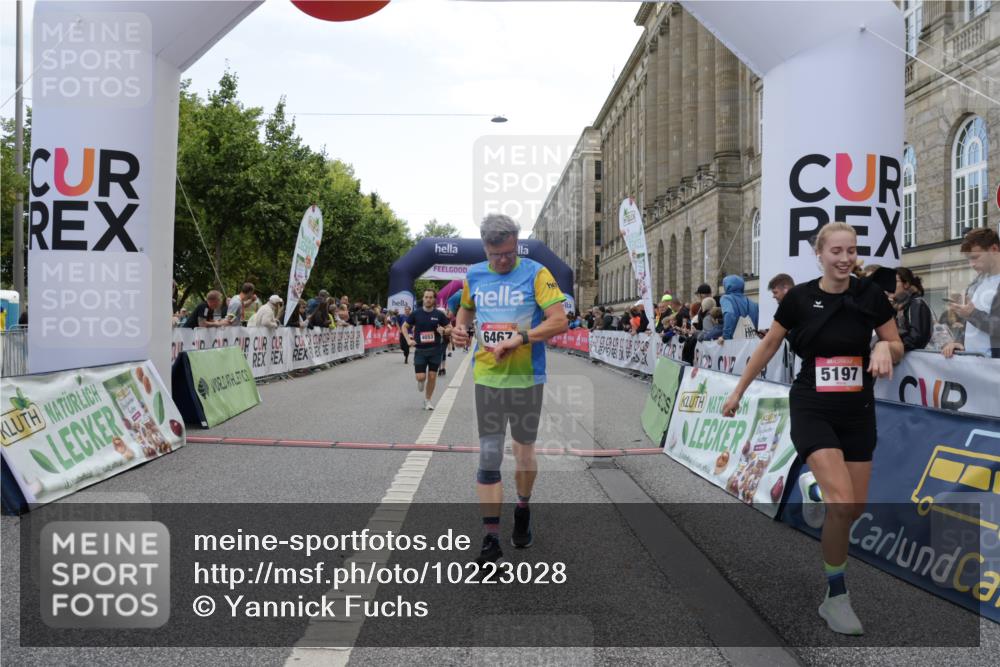 06.09.2026 - CURREX Alsterlauf Yannick Fuchs http://msf.ph/oto/10223028 06.09.2026 10:11:54 Ziel 2110, 2192, 2701, 3198, 3662, 3663, 3776, 4276, 4653, 5197, 5292, 6467, 8165, 8166 meine-sportfotos.de
