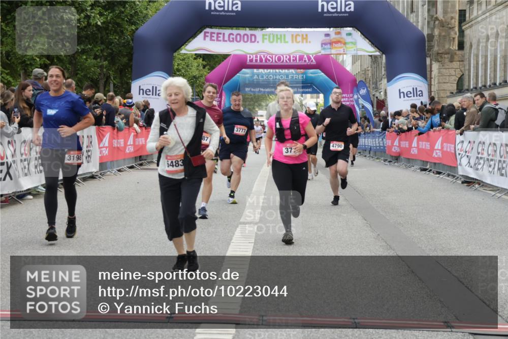 06.09.2026 - CURREX Alsterlauf Yannick Fuchs http://msf.ph/oto/10223044 06.09.2026 10:11:57 Ziel 2110, 2192, 3198, 3776, 3777, 4223, 4653, 4787, 4790, 5197, 5292, 6467 meine-sportfotos.de