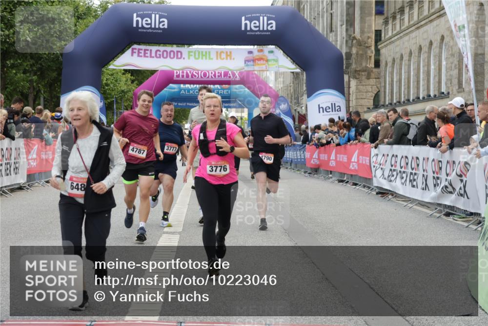 06.09.2026 - CURREX Alsterlauf Yannick Fuchs http://msf.ph/oto/10223046 06.09.2026 10:11:58 Ziel 2110, 3198, 3776, 3777, 4223, 4653, 4787, 4790, 5197, 5292, 6467 meine-sportfotos.de