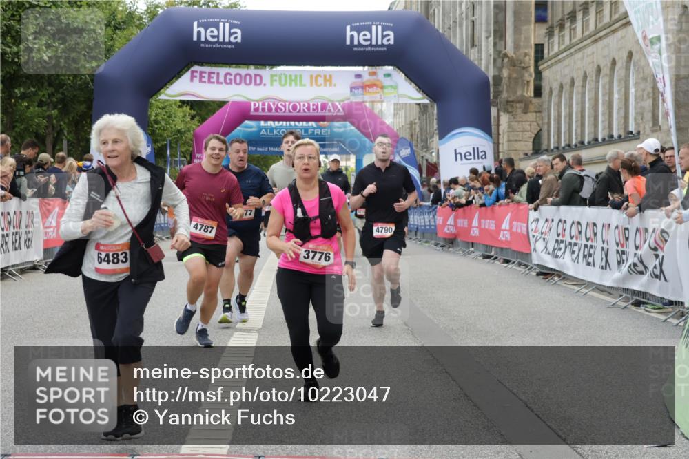 06.09.2026 - CURREX Alsterlauf Yannick Fuchs http://msf.ph/oto/10223047 06.09.2026 10:11:58 Ziel 2110, 3198, 3776, 3777, 4223, 4653, 4787, 4790, 5197, 5292, 6467 meine-sportfotos.de