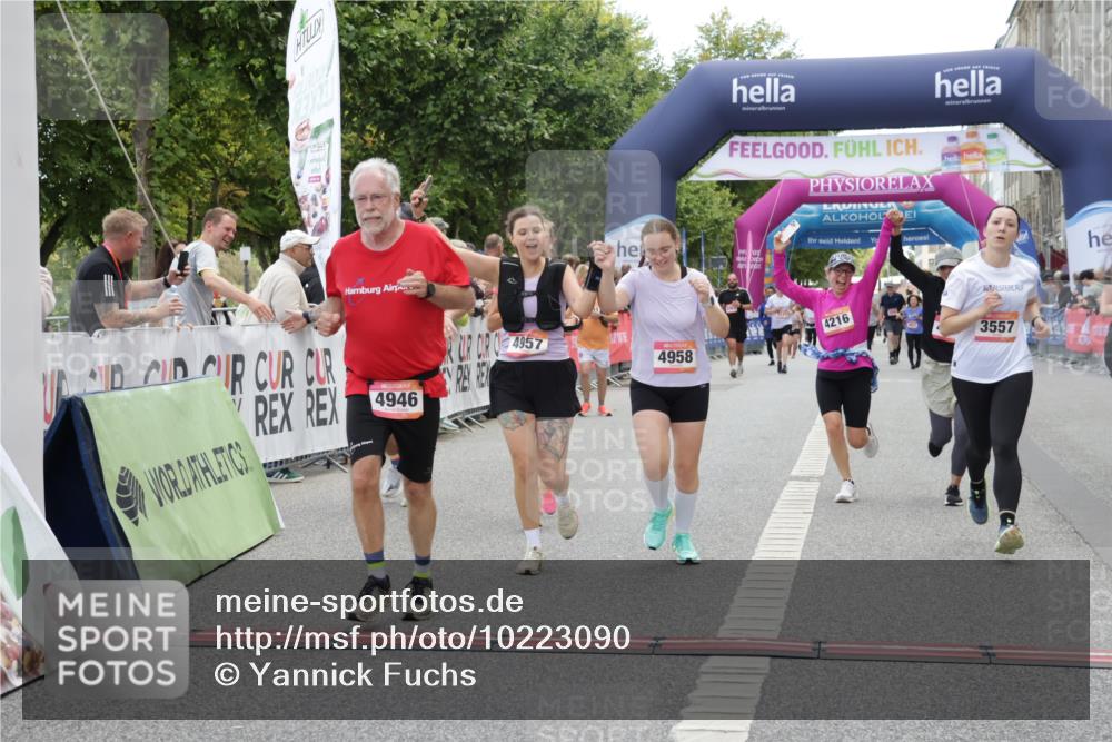 06.09.2026 - CURREX Alsterlauf Yannick Fuchs http://msf.ph/oto/10223090 06.09.2026 10:12:06 Ziel 3108, 3128, 3198, 3557, 3761, 3776, 3777, 4215, 4216, 4223, 4787, 4790, 4946, 4957, 4958, 6271 meine-sportfotos.de