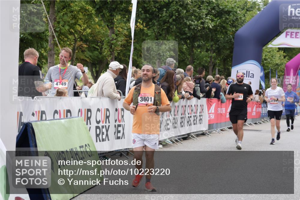 06.09.2026 - CURREX Alsterlauf Yannick Fuchs http://msf.ph/oto/10223220 06.09.2026 10:12:12 Ziel 3108, 3128, 3557, 3601, 4063, 4215, 4216, 4946, 4957, 4958, 6271 meine-sportfotos.de