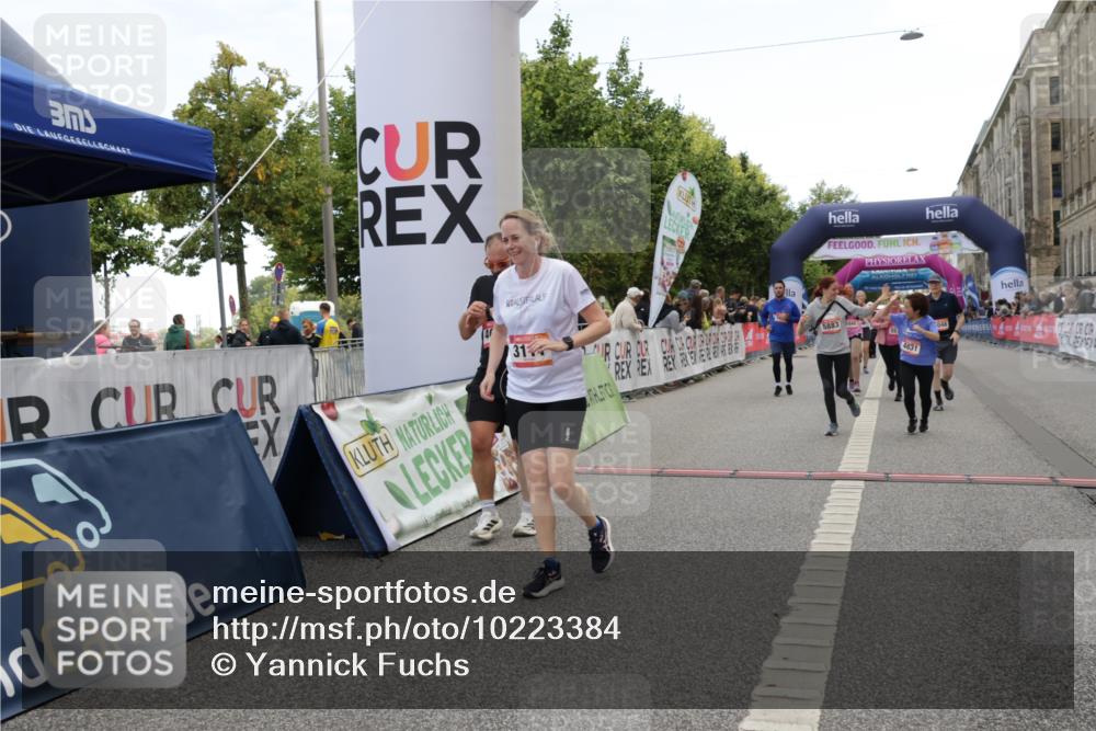 06.09.2026 - CURREX Alsterlauf Yannick Fuchs http://msf.ph/oto/10223384 06.09.2026 10:12:19 Ziel 3048, 3111, 3601, 4063, 4831, 4948, 5203, 5573, 5883, 5889 meine-sportfotos.de