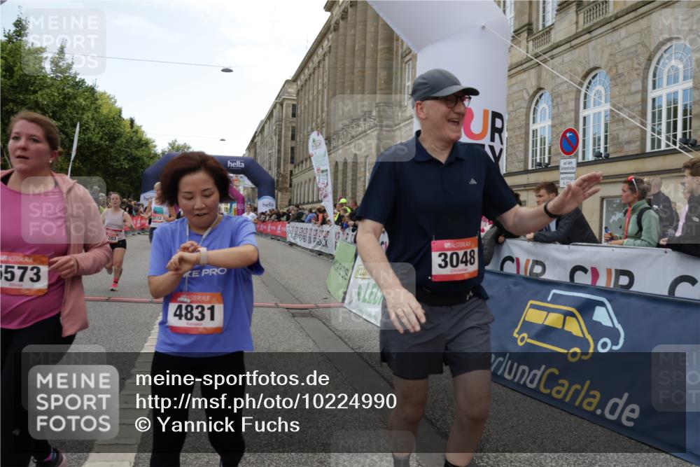 06.09.2026 - CURREX Alsterlauf Yannick Fuchs http://msf.ph/oto/10224990 06.09.2026 10:12:24 Ziel 3048, 3111, 3112, 3173, 4063, 4810, 4831, 4948, 5203, 5220, 5573, 5883, 5889, 6266 meine-sportfotos.de