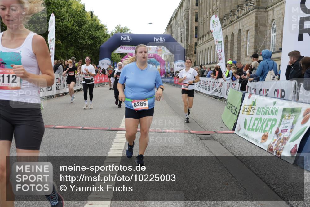 06.09.2026 - CURREX Alsterlauf Yannick Fuchs http://msf.ph/oto/10225003 06.09.2026 10:12:27 Ziel 3048, 3112, 3173, 3244, 3245, 4421, 4810, 4831, 4948, 5185, 5203, 5220, 5285, 5573, 5883, 5889, 6266 meine-sportfotos.de