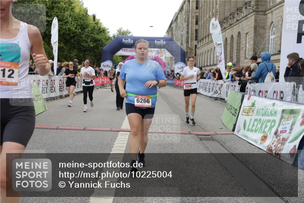06.09.2026 - CURREX Alsterlauf Yannick Fuchs http://msf.ph/oto/10225004 06.09.2026 10:12:27 Ziel 3048, 3112, 3173, 3244, 3245, 4421, 4810, 4831, 4948, 5185, 5203, 5220, 5285, 5573, 5883, 5889, 6266 meine-sportfotos.de