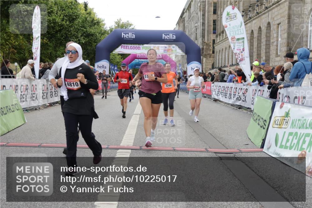06.09.2026 - CURREX Alsterlauf Yannick Fuchs http://msf.ph/oto/10225017 06.09.2026 10:12:30 Ziel 2132, 2205, 3112, 3173, 3244, 3245, 4421, 4810, 4975, 4976, 5185, 5203, 5220, 5285, 5889, 6094, 6266 meine-sportfotos.de