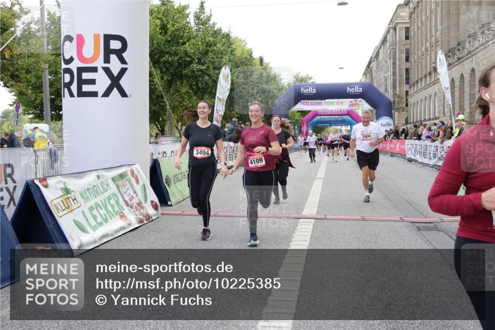 06.09.2026 - CURREX Alsterlauf Yannick Fuchs http://msf.ph/oto/10225385 06.09.2026 10:14:11 Ziel 2800, 2866, 2867, 3494, 3992, 3993, 4109, 4253, 4452, 4981, 5506 meine-sportfotos.de