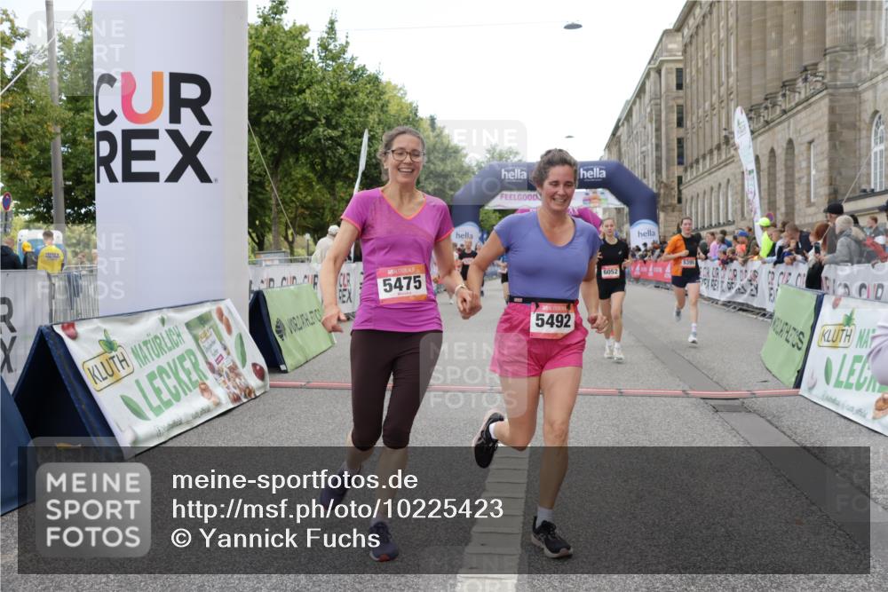 06.09.2026 - CURREX Alsterlauf Yannick Fuchs http://msf.ph/oto/10225423 06.09.2026 10:14:22 Ziel 3039, 3418, 3513, 3864, 3986, 4196, 4205, 4452, 4637, 5002, 5183, 5255, 5363, 5395, 5449, 5475, 6052 meine-sportfotos.de