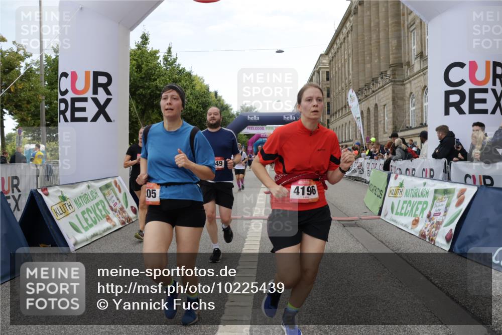 06.09.2026 - CURREX Alsterlauf Yannick Fuchs http://msf.ph/oto/10225439 06.09.2026 10:14:26 Ziel 2138, 3039, 3418, 3513, 3986, 4036, 4196, 4205, 4637, 4885, 5002, 5183, 5255, 5363, 5395, 5449, 5475, 6052, 6444 meine-sportfotos.de