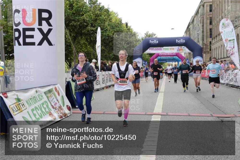 06.09.2026 - CURREX Alsterlauf Yannick Fuchs http://msf.ph/oto/10225450 06.09.2026 10:14:29 Ziel 2138, 2384, 3418, 3513, 3829, 4036, 4196, 4205, 4885, 5002, 5255, 5363, 5395, 5449, 6052, 6444 meine-sportfotos.de