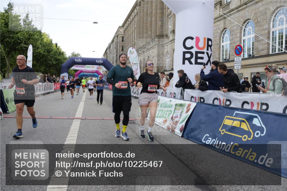 06.09.2026 - CURREX Alsterlauf Yannick Fuchs http://msf.ph/oto/10225467 06.09.2026 10:14:32 Ziel 2138, 2384, 2421, 2644, 3829, 4036, 4196, 4205, 4683, 4885, 5002, 5255, 5310, 5449, 6444 meine-sportfotos.de