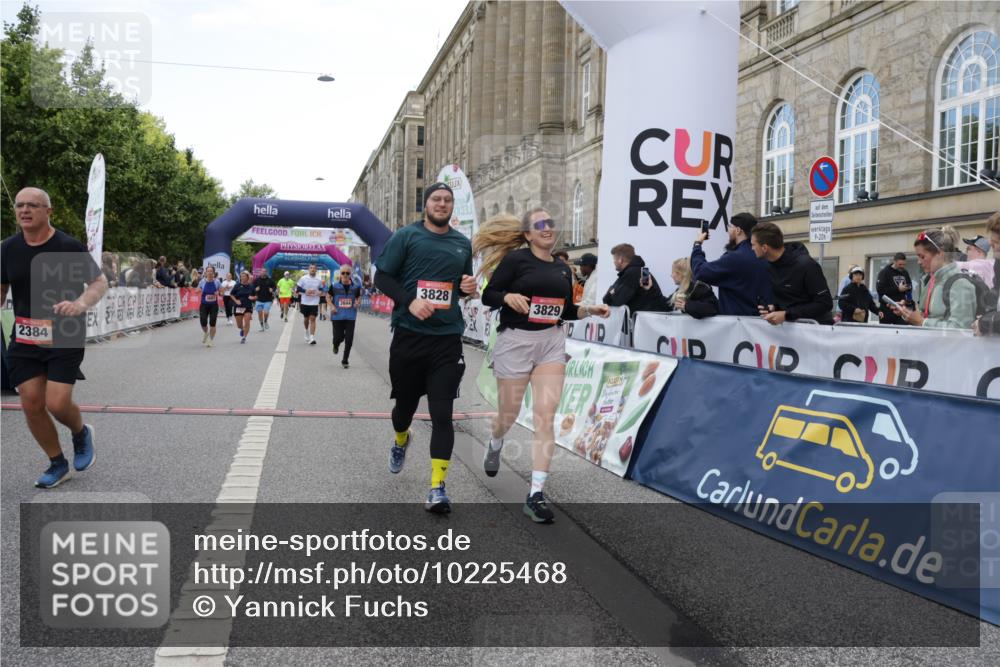 06.09.2026 - CURREX Alsterlauf Yannick Fuchs http://msf.ph/oto/10225468 06.09.2026 10:14:33 Ziel 2138, 2384, 2421, 2644, 3829, 4036, 4683, 4885, 5002, 5255, 5310, 5449, 6444 meine-sportfotos.de