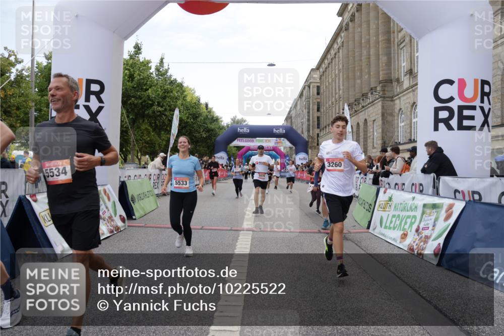 06.09.2026 - CURREX Alsterlauf Yannick Fuchs http://msf.ph/oto/10225522 06.09.2026 10:14:47 Ziel 3121, 3184, 3260, 4362, 4649, 4677, 5078, 5533, 5534, 5802, 5965, 6015, 6053, 6158, 6332 meine-sportfotos.de